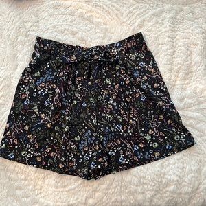 High waisted tie shorts